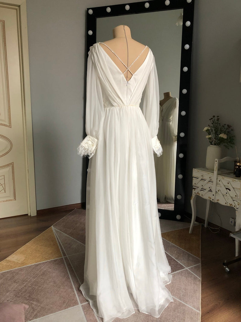 Two-Piece and Separates Wedding Dresses: A Bodice and Skirt Built as One Look
