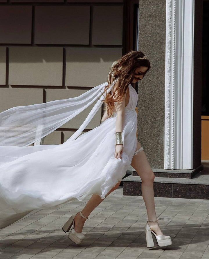 Chiffon_wedding_dress_with_slit_long_train