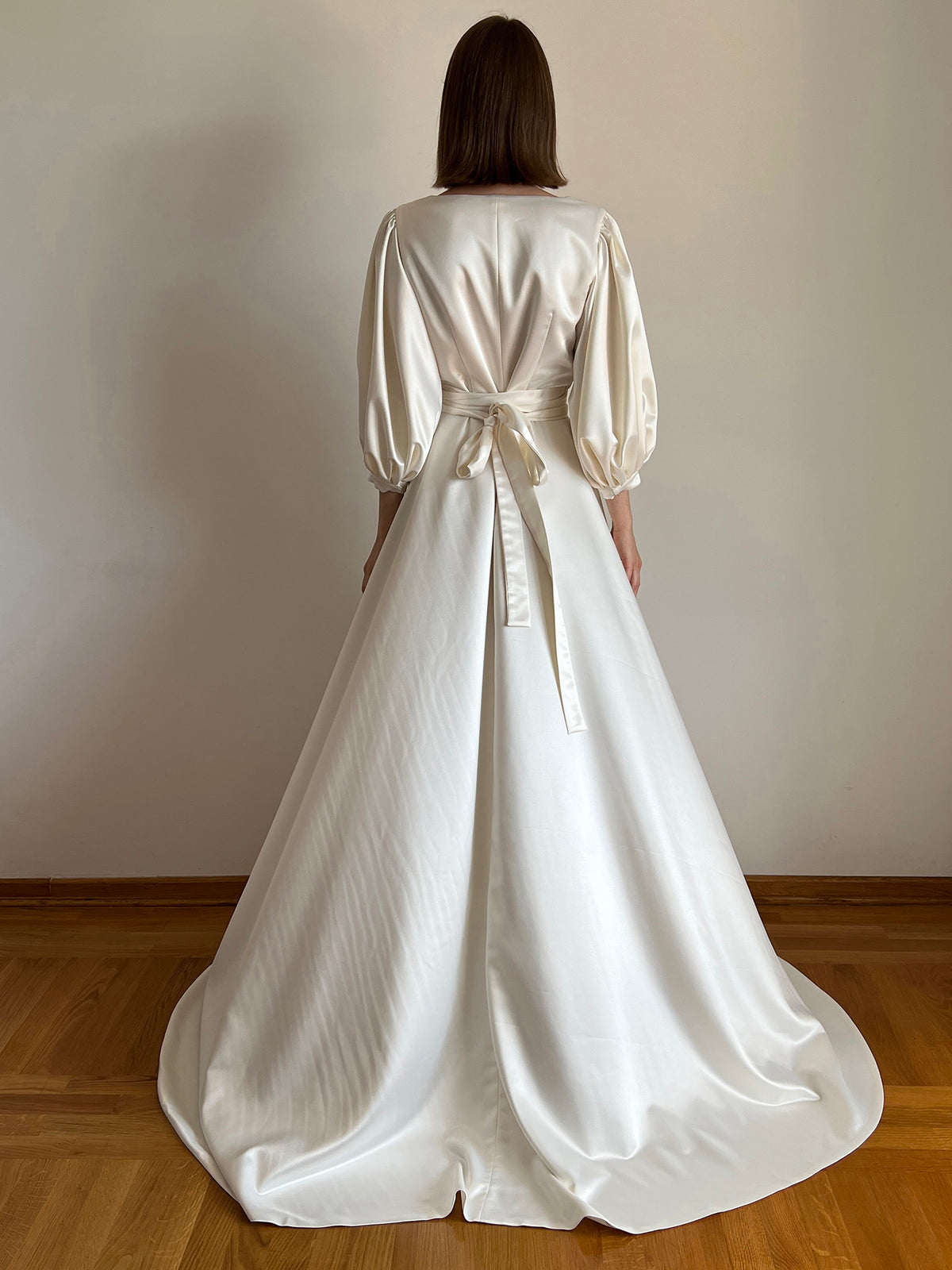 Daniella wedding dress closed back detail