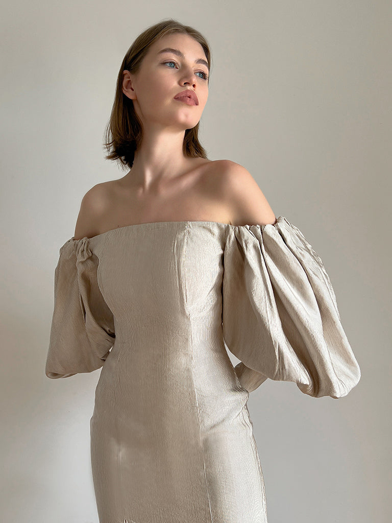 Goldy gold viscose jacquard wedding dress, fabric detail
