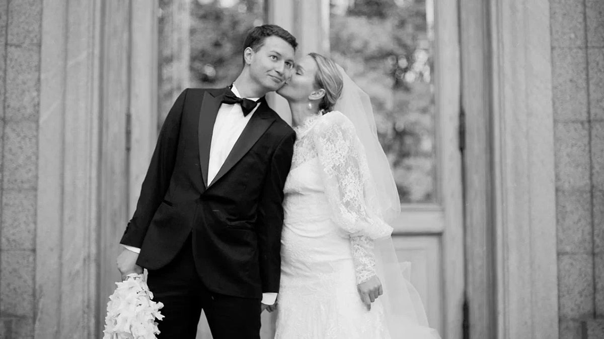 Comment la mariée Xenia a trouvé la robe parfaite qui reflète son caractèr