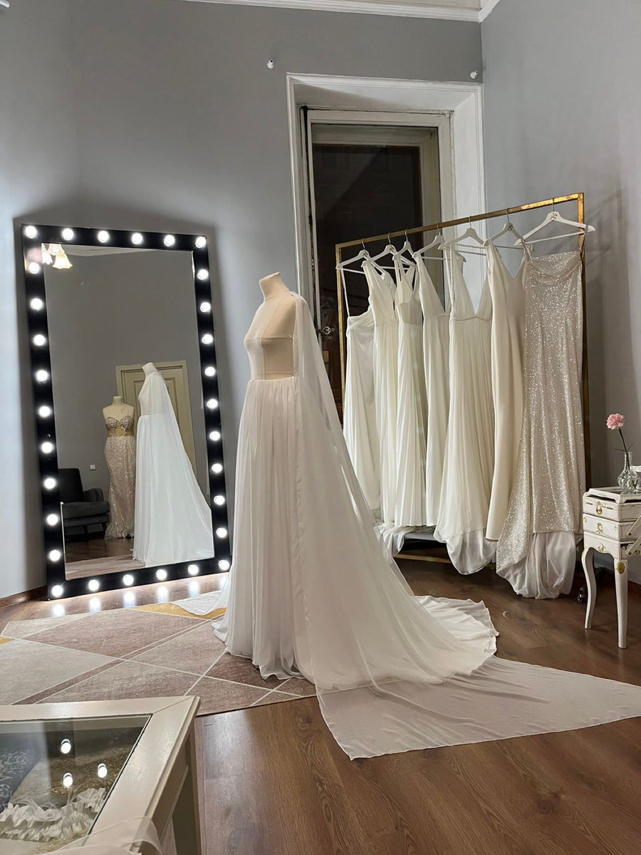The Convertible Wedding Dress: One Gown, Two Looks for Ceremony and Reception