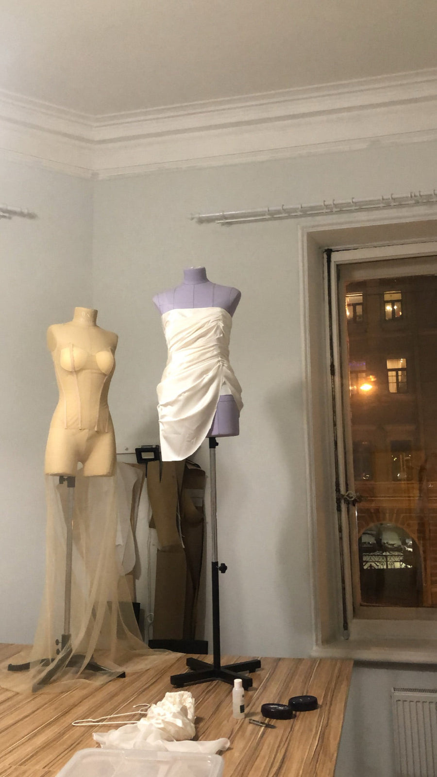 Wedding Dress Lining Explained: The Layer That Decides Comfort and Opacity