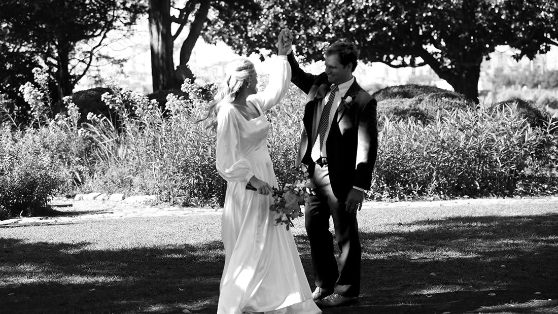 La robe de mariée en satin dont Brooke rêvait