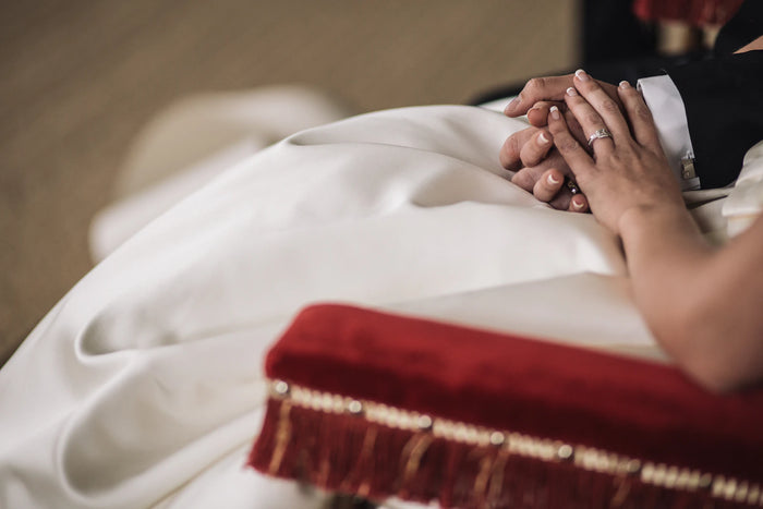 7 Red Flags When Buying a Custom Wedding Dress Online