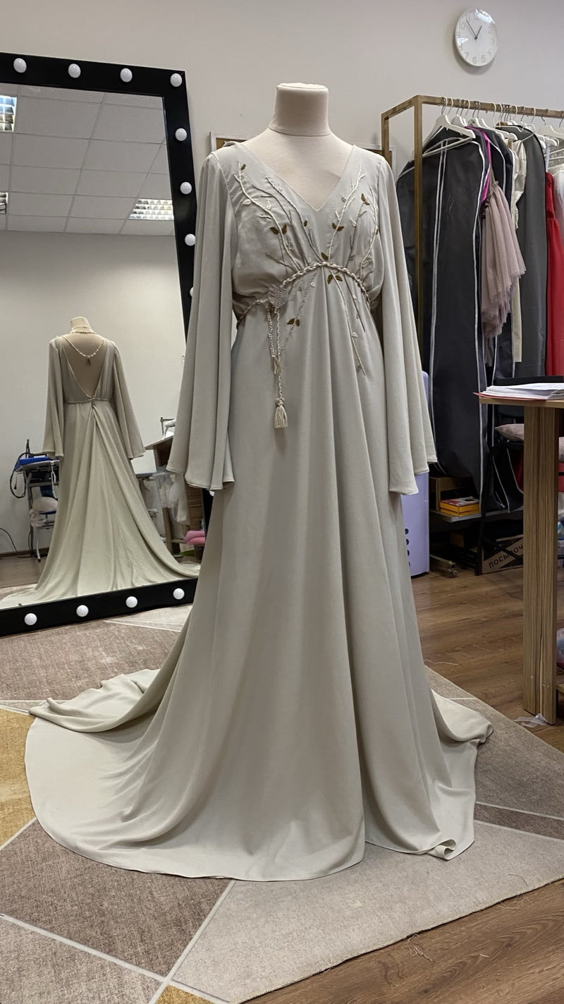 Pregnant Bride: How a Custom Wedding Dress Handles a Changing Body