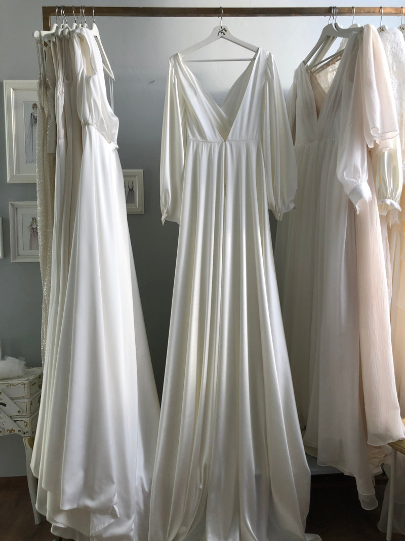 Art Deco Wedding Dress: Bringing 1920s Glamour Into a Custom Gown
