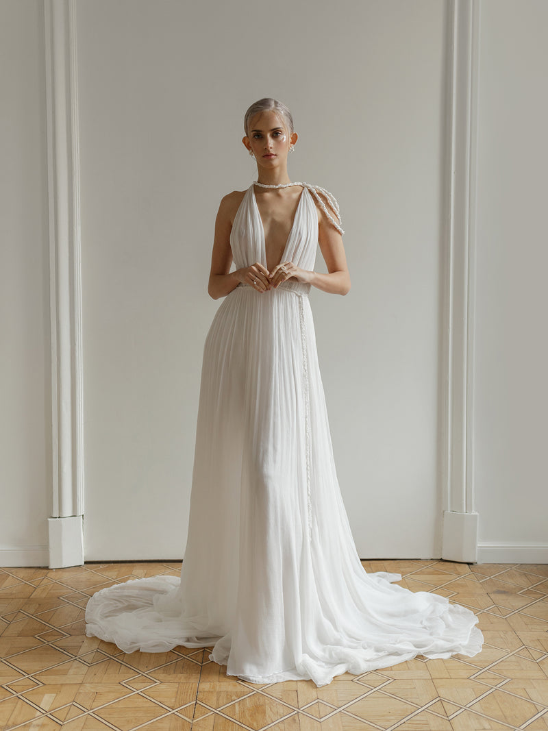 Robe de mariée dos nu à décolleté plongeant