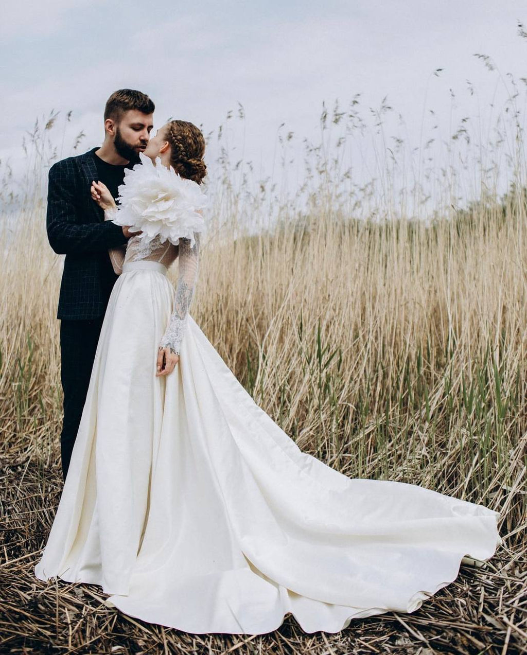 Feather_flower_wedding_dress_satin_skirt