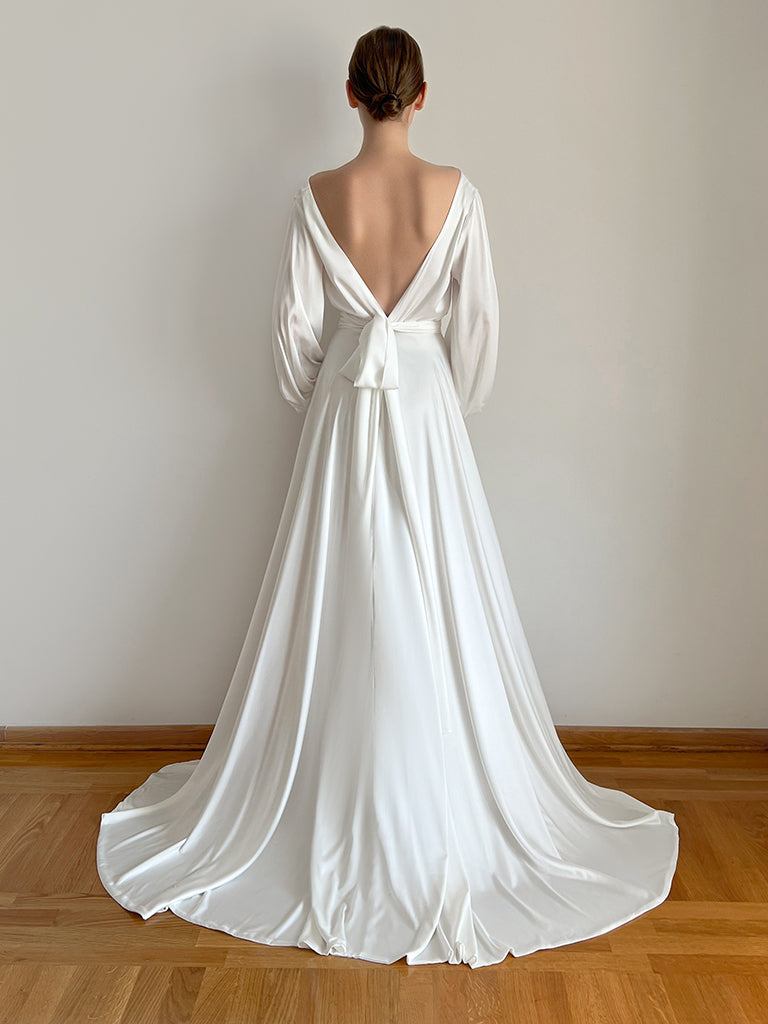 Robe Samantha Light en satin de viscose, fente haute, vue de face