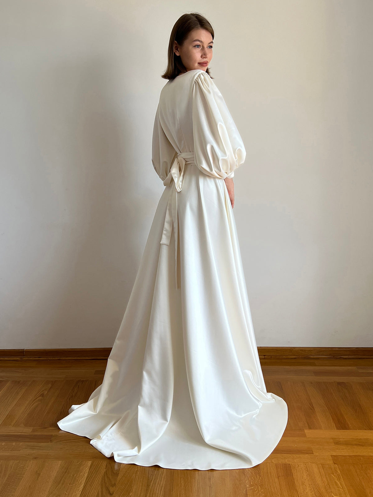 Daniella wedding dress puff sleeve detail