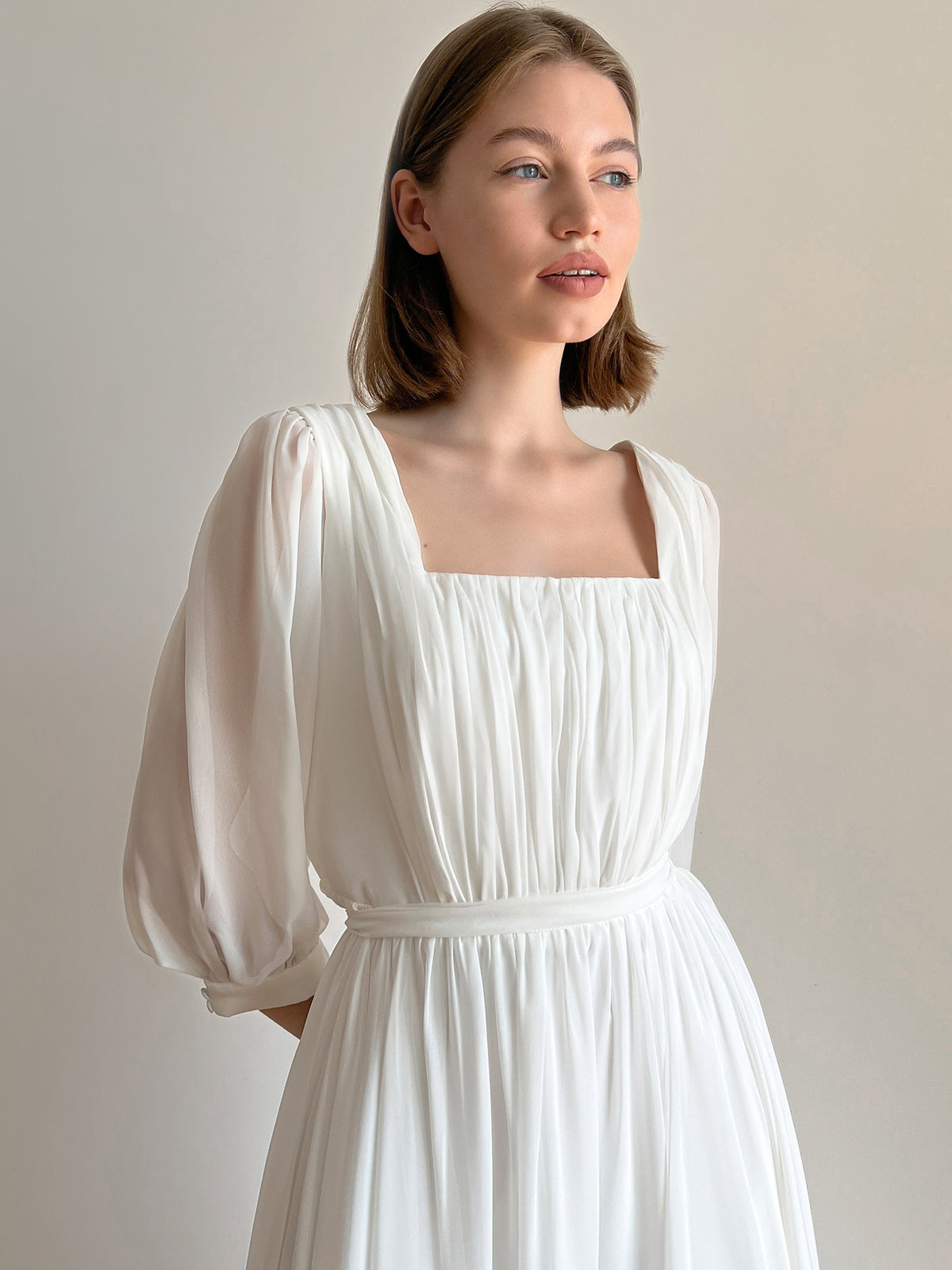 Rachel wedding dress square neckline, minimalist silhouette