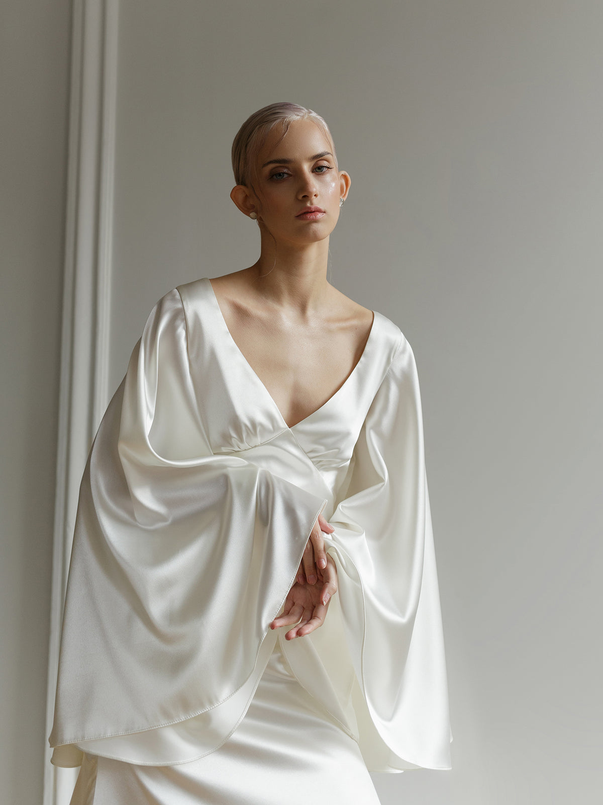 Yoko wedding dress V-neckline silk fabric detail