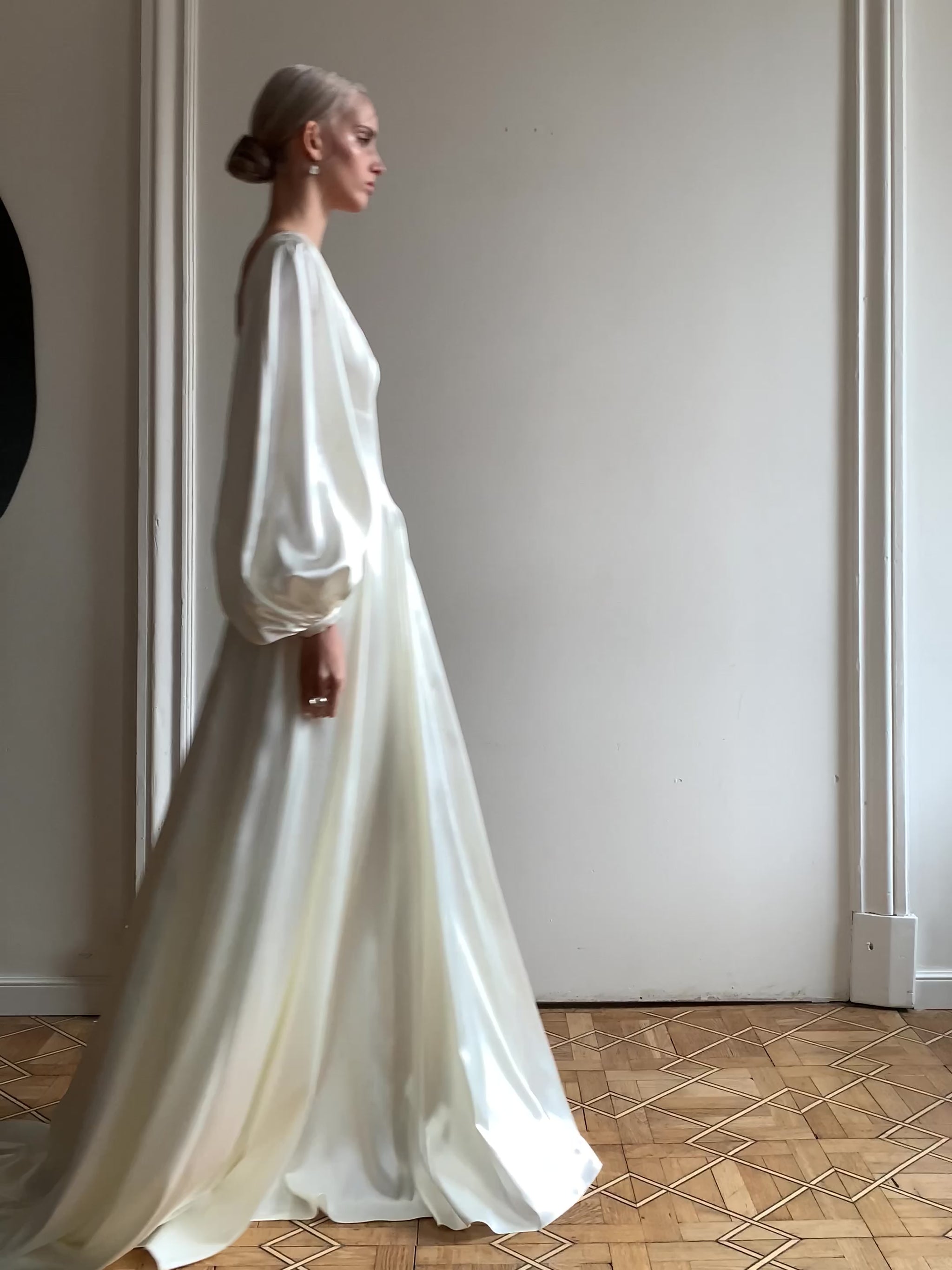 Satin_wedding_dress_ivory_silk