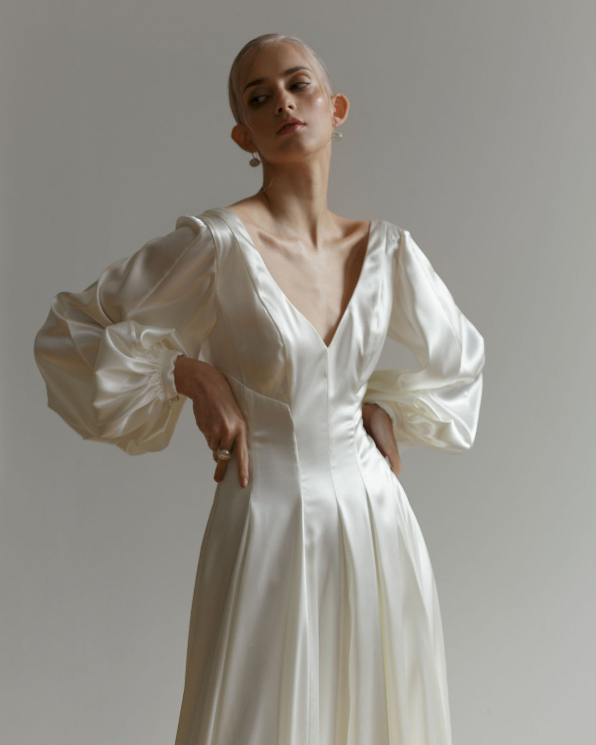 Robe de mariée simple en satin